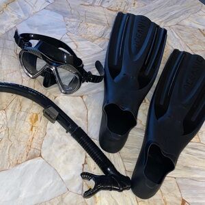 Oceanic Viper 2 Fins XS Mask Arid Snorkel Set Black Scuba Diving Snorkeling Gear